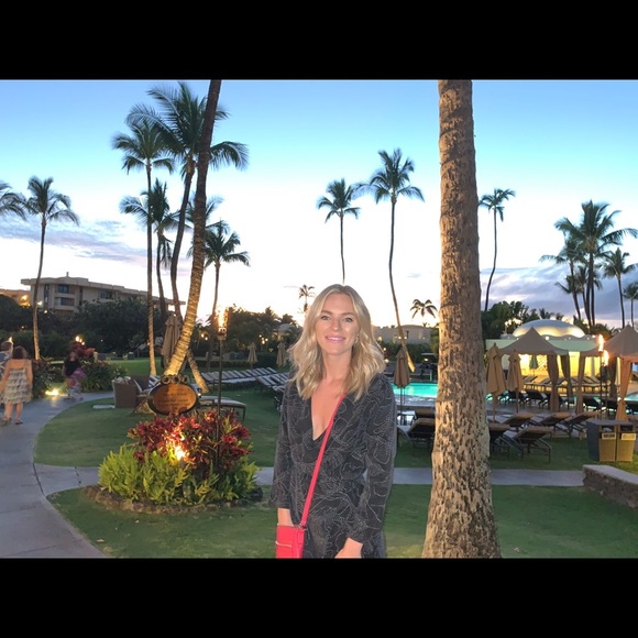 RVCA wrap romper. Black with grey. Size small. - Picture 4 of 4